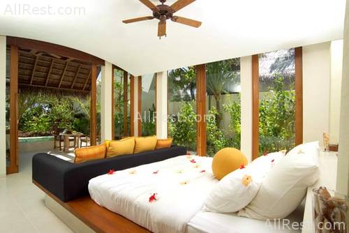 Hilton Maldives Resort & Spa 5